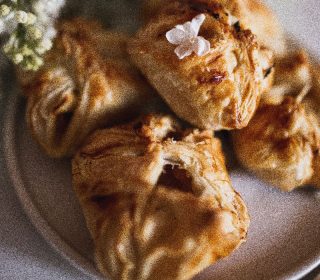 Choco filled puff